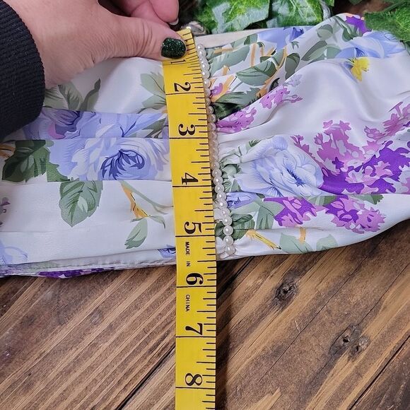 Vintage. Unknown Brand. Floral Handbag. EUC - Picture 6 of 8